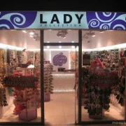 Магазин Lady Collection на мосту Декабристов  фото 2 на сайте MoeOtradnoe.ru