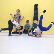 Школа танцев Shuffle Dance фото 8 на сайте MoeOtradnoe.ru